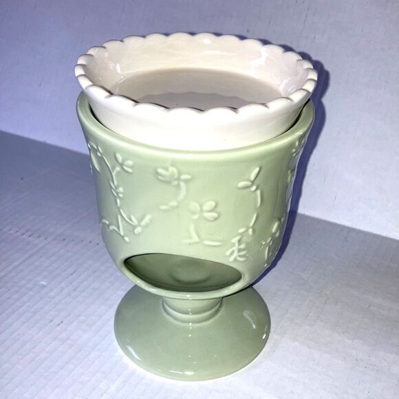 HALLMARK Moments of Beauty Tart Candle Warmer Ceramic Green White 7 inches - Picture 3 of 9
